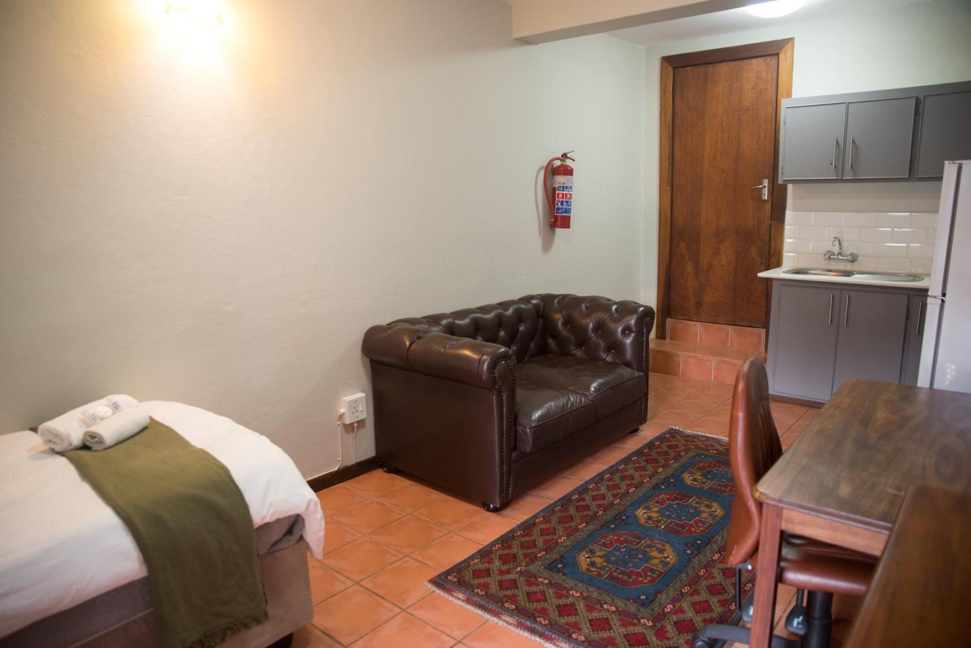 Beesdam Guesthouse Potchefstroom Exterior foto